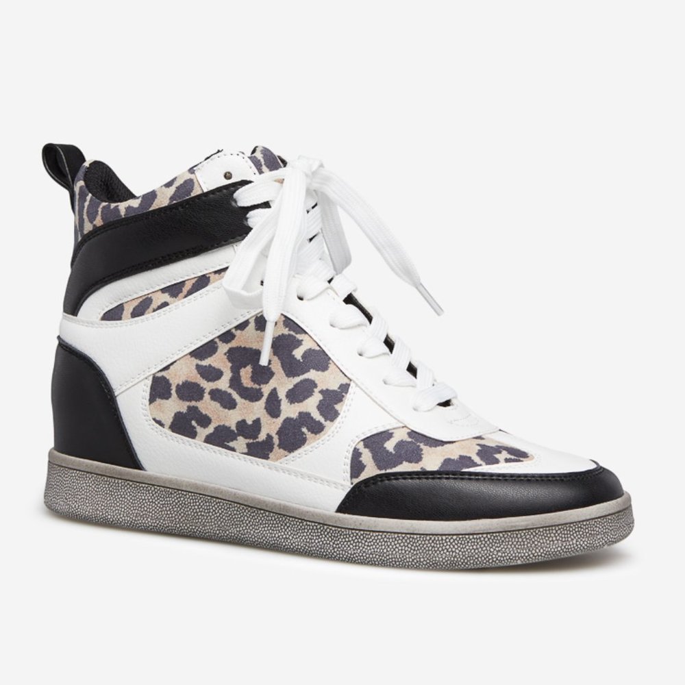 🎀🆕 Shoedazzle Don't Hold Back Leopard Wedge platform fashion sneakers